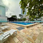 Studio Com Piscina 600M Da Praia E Roda Gigante