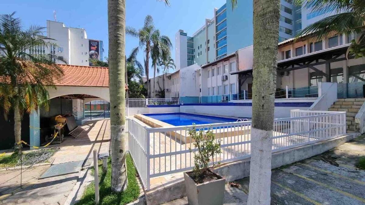 Apartamento Com Piscina 600m Da E Roda Gigante